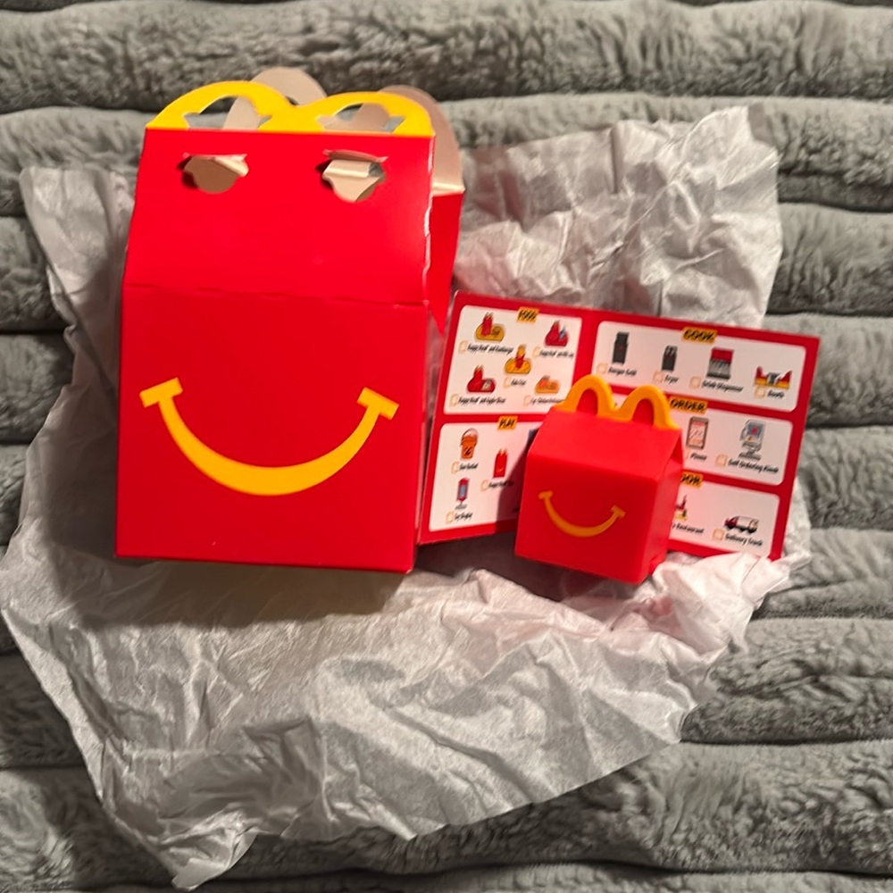 McDonald mini happy meal